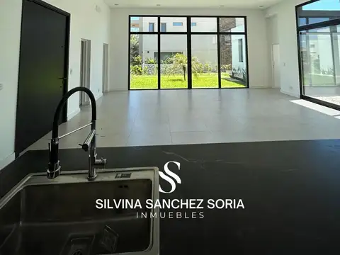 Casa en Venta en Country Club Los Cardales, USD 420.000