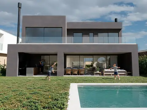 Venta, Casa, 5 Amb, Dep, Lavadero, Escritorio, Playroom, Jardín, Parrilla, Piscina, Cochera, Escobar