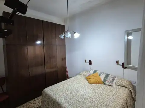VENTA CASA LOTE PROPIO CON GALPON EN WILDE 10 X 46