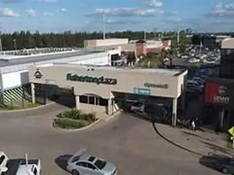 Venta Oficina Planta Baja Fisherton Plaza Shopping Mall Funes Rosario Aeropuerto Seguridad Estaciona