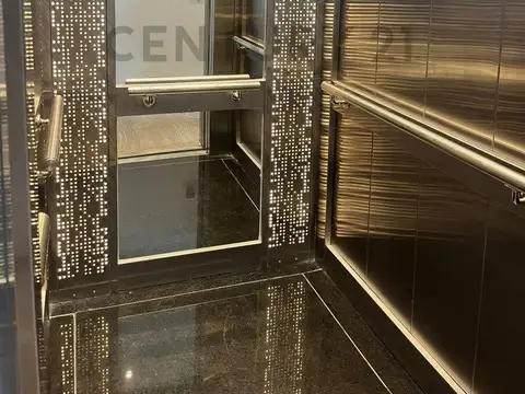 Oficina en Venta con 1 cochera