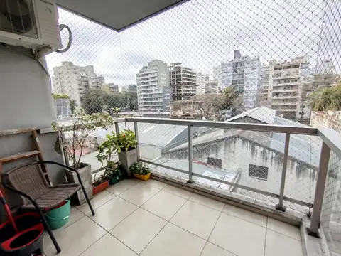 Departamento en venta en Villa Urquiza con Dos Cocheras y Dos  Bauleras