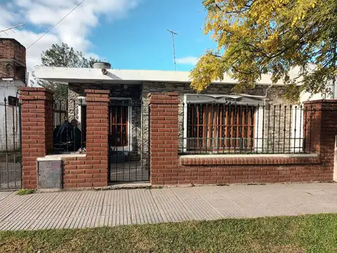 CASA y DEPARTAMENTO, 2 DORMITORIOS RIO SEGUNDO