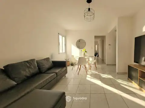 VENTA | PERMUTA - Casa de 3 dormitorios, con jardín y parrillero -  Fisherton - APTA CRÉDITO.