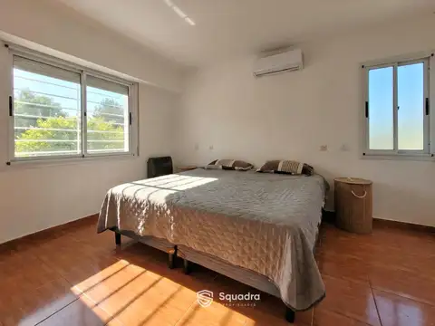 Casa 7 ambientes con 2 baños