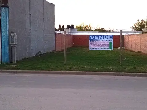 LOTE  300 M² MUY BUENA UBICACIÓN