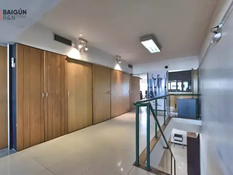 Oficina en Venta al Este