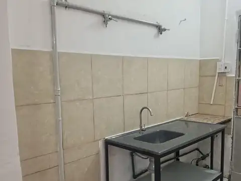 Casa 2 ambientes con 1 baño