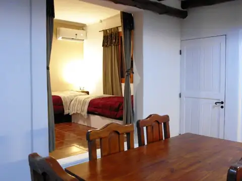 Casa 2 ambientes con 1 baño