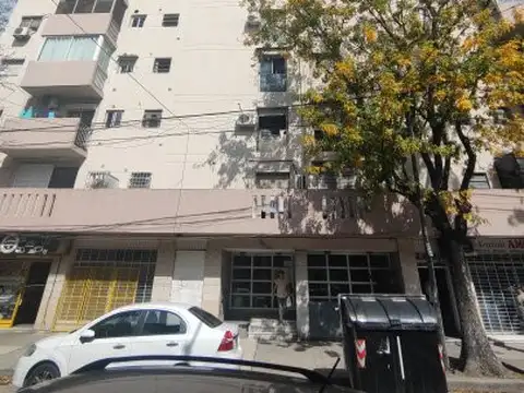 Abraham J. Luppi 900, Piso 6