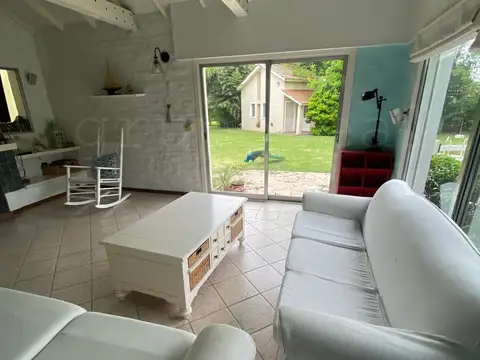 Casa en Alquiler en El Ombú, USD 1.350