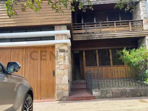 Casa en Alquiler de 3 dormitorios