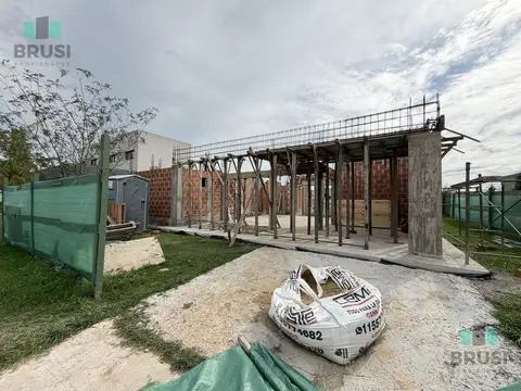 Casa en Venta en Horizontes al Sur, USD 260.000