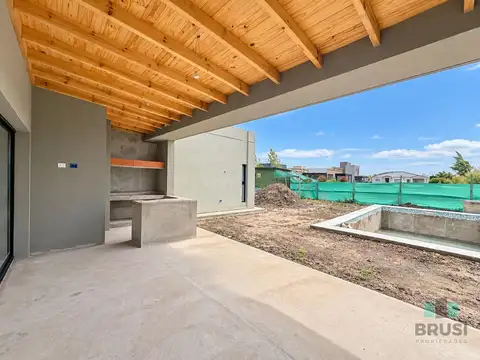 CASA EN VENTA A ESTRENAR EN HORIZONTES AL SUR - 4 AMBIENTES