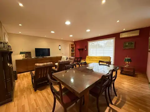 Casa en Alquiler en Lopez Camelo, USD 2.400