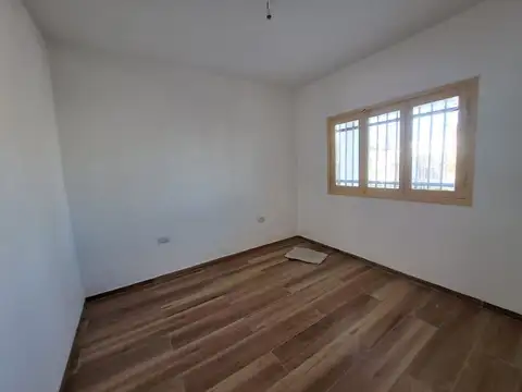 Casa 8 ambientes con 3 baños