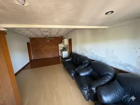 Venta en block. Galpon, 2 dtos y quincho!