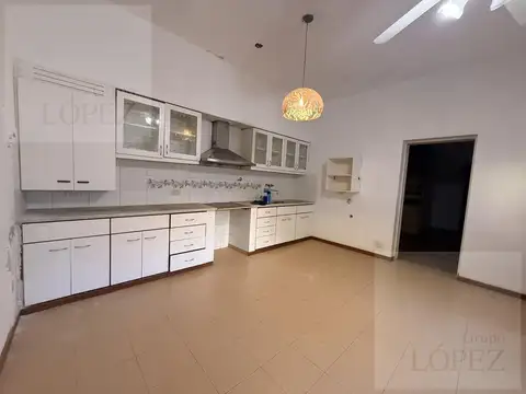 Depto Tipo Casa en Alquiler 40 años