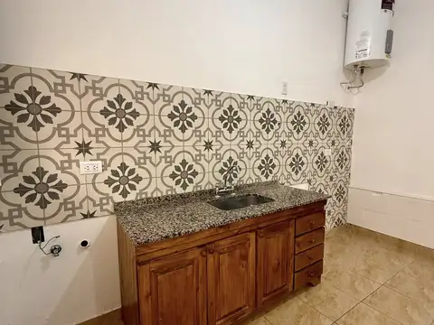 Depto Tipo Casa en Alquiler en Wilde, $ 500.000