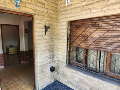 Casa tipo PH, 4 ambientes, venta. Apto credito