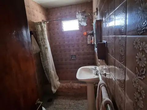 Casa en venta 2 dormitoriosa con cochera en San Miguel