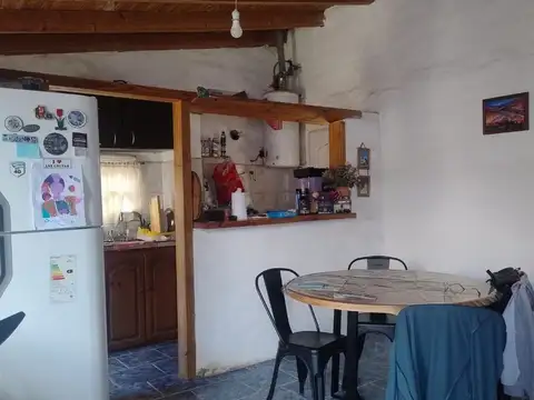 Casa 3 ambientes con 1 baño