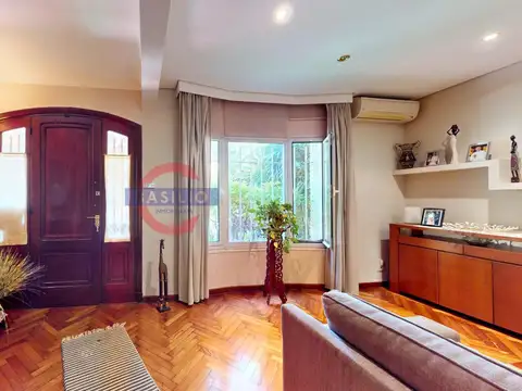 Casa 5 ambientes con 2 baños