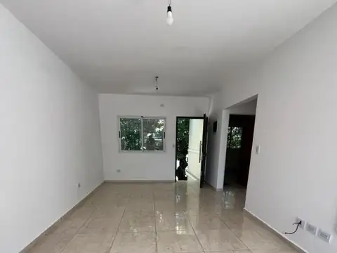 Depto Tipo Casa en Alquiler de 2 dormitorios