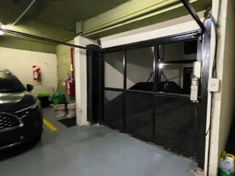 Cochera en Venta con acceso Ascensor