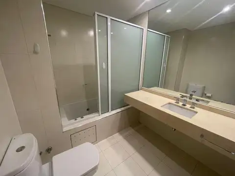 Juana Manso 500, Piso 33