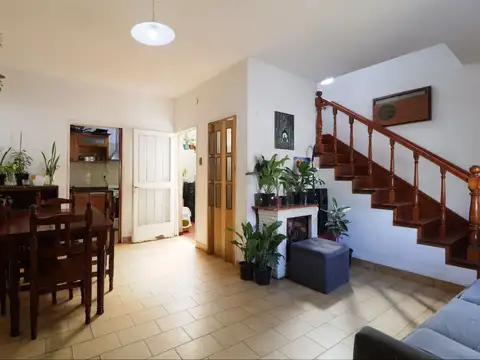 Depto Tipo Casa en Venta de 4 ambientes