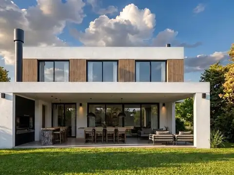 Laguna Grande - Villanueva 100