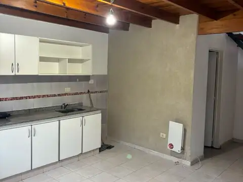 Depto Tipo Casa en Alquiler en Temperley, $ 400.000