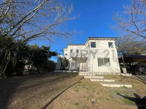 Av. Ejército Argentino 318 300, Piso 0