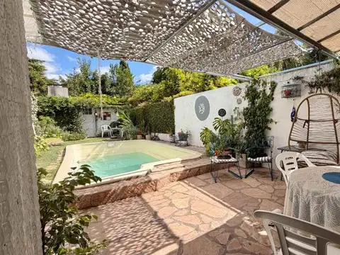 DUPLEX EN VENTA CITY BELL 2 DORMITORIOS Y PILETA