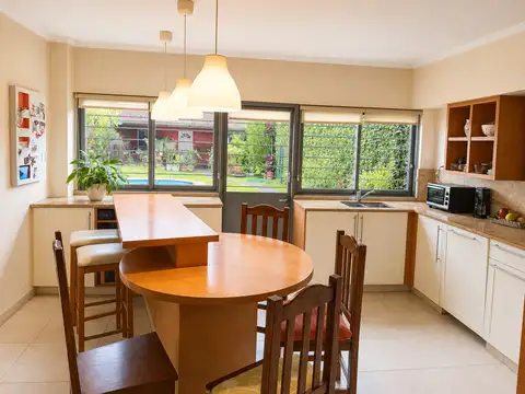 Casa en Venta con 1 cochera