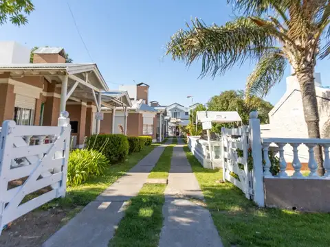 Casa 15 ambientes con 11 baños