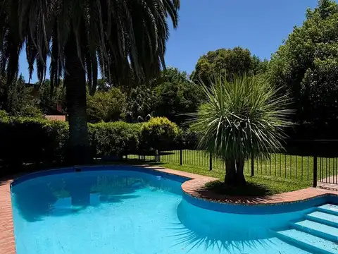 John F. Kennedy 2300