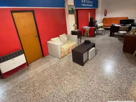 Local en Venta en Bernal Oeste, USD 120.000