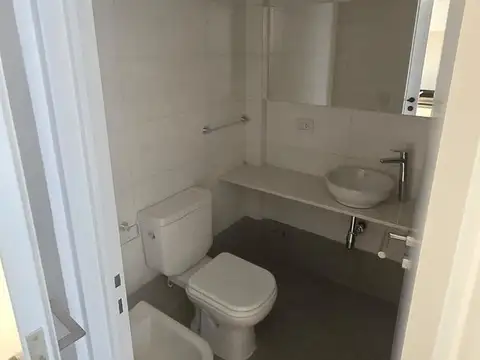 Venta. Departamento semipiso ambiente único. Moreno y el Río. Rosario