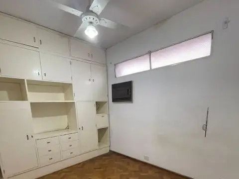 Depto Tipo Casa en Venta 40 años