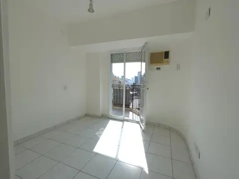 Departamento en Alquiler en Caballito, $ 640.000