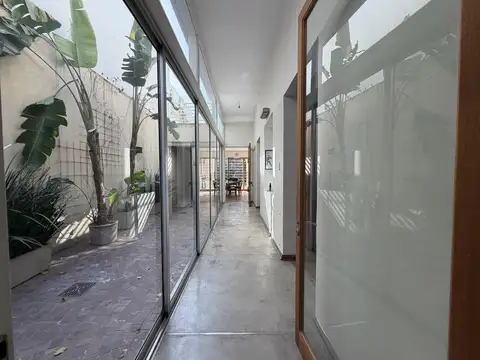Increible Casa en parque Chas con Jardin  