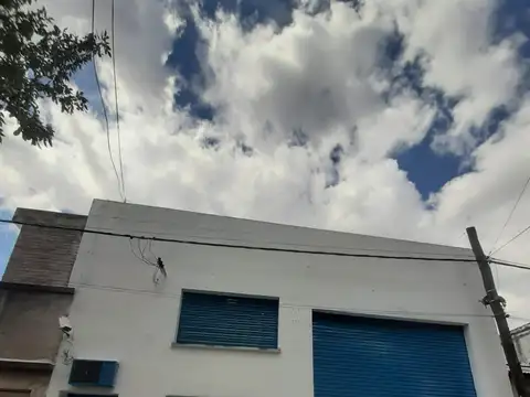 Galpon en Alquiler en Barrio España y Hospitales, $ 2.500.000