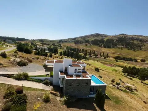 Casa 7 ambientes con 6 baños