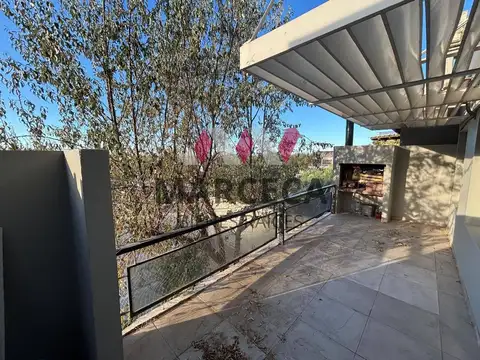 Departamento 4 ambientes con 3 baños