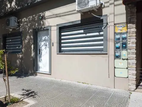 Casa 2 ambientes con 1 baño