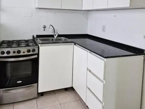 Departamento en Alquiler en Monserrat, $ 800.000