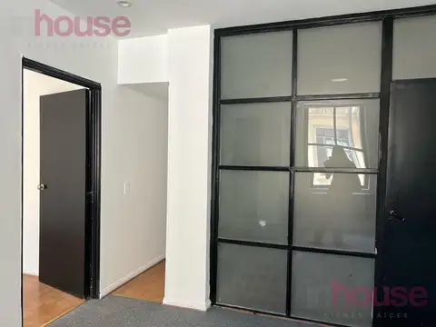 Oficina 4 ambientes con 2 baños