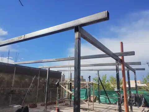 Casa 4 ambientes con 1 baño